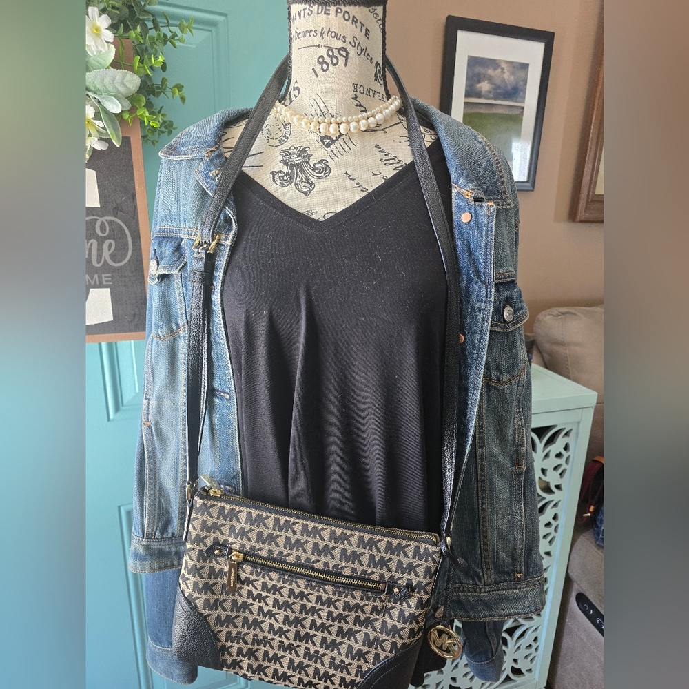 Michael Kors Black and Tan Crossbody Bag